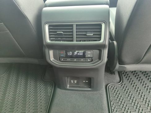 Certified 2026 Volkswagen Atlas SEL AWD/4WD image 36