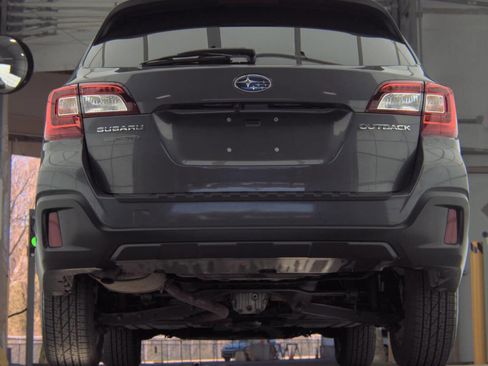 Used 2019 Subaru Outback 2.5i Premium AWD/4WD image 6