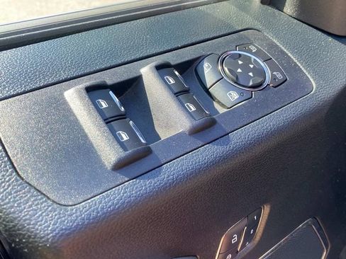 Used 2015 Ford F150 Platinum w/ Equipment Group 701A Luxury AWD/4WD image 13