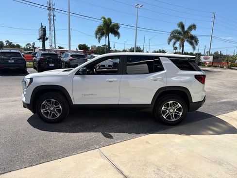 New 2026 GMC Terrain Elevation w/ Technology Package II FWD image 5