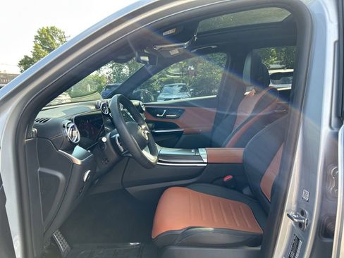 Used 2023 Mercedes-Benz GLC 300 4MATIC image 17