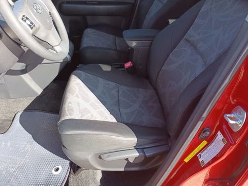 Used 2014 Scion xB image 10