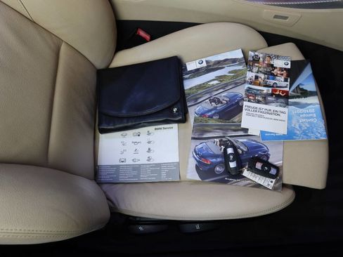 Used 2011 BMW Z4 sDrive30i image 25