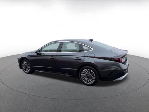 Used 2025 Hyundai Sonata SEL FWD image 10