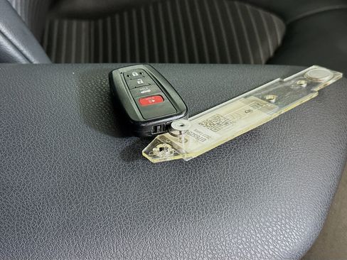 Used 2023 Toyota Camry SE w/ Convenience Package FWD image 33