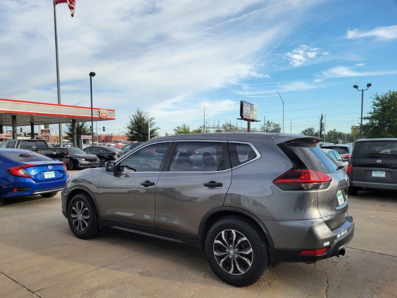 Used 2017 Nissan Rogue S FWD image 5