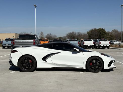 Certified 2022 Chevrolet Corvette Stingray Preferred Cpe w/ Z51 Performance Package image 3