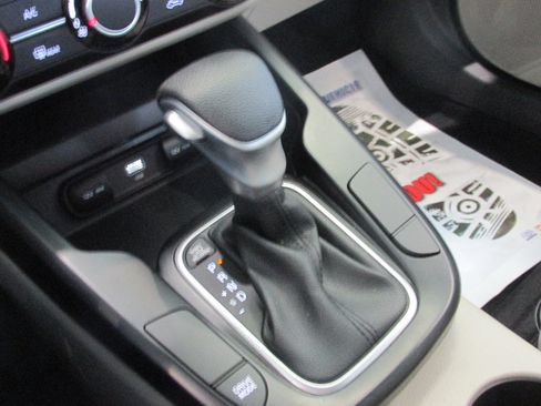 Used 2025 Kia Soul LX w/ LX Technology Package image 22