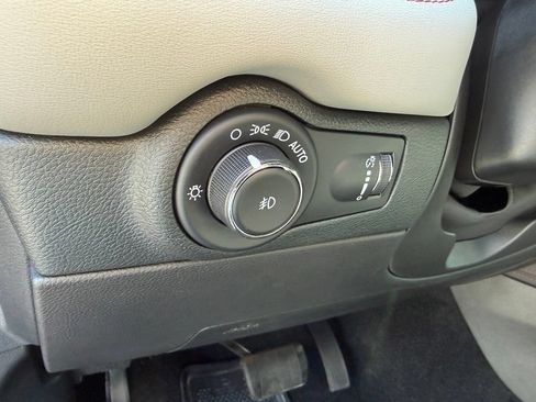 Used 2023 Dodge Durango GT AWD/4WD image 16
