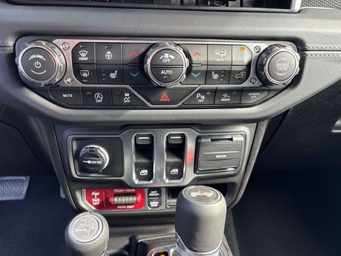 New 2026 Jeep Wrangler Rubicon image 9