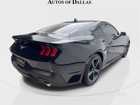 Used 2024 Ford Mustang Coupe image 6