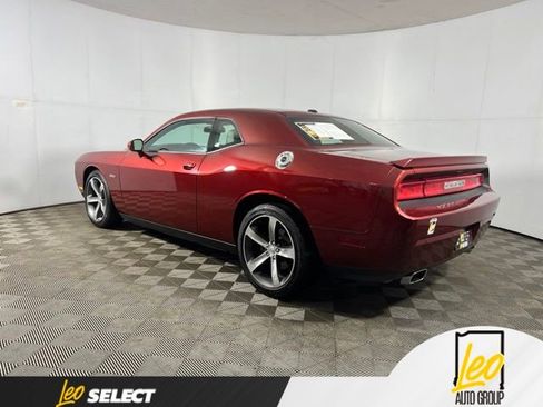 Used 2014 Dodge Challenger SXT RWD image 5