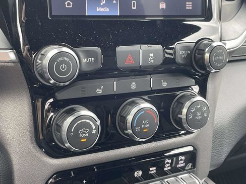 New 2026 RAM 3500 Big Horn AWD/4WD image 37
