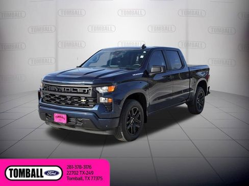 Used 2023 Chevrolet Silverado 1500 Custom image 3