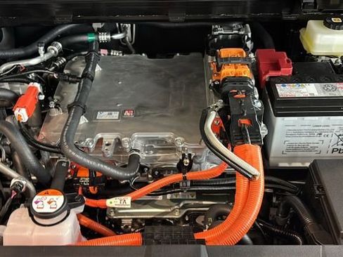 New 2026 Toyota C-HR w/ Cold Weather Package AWD/4WD image 34