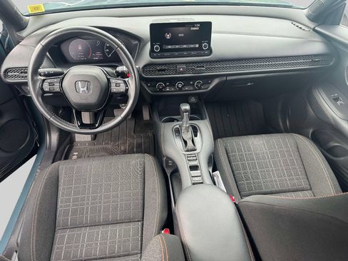 Used 2024 Honda HR-V Sport image 11