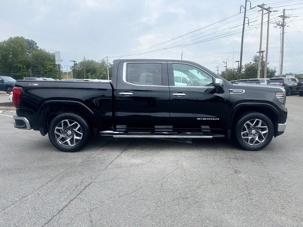 Used 2023 GMC Sierra 1500 SLT w/ SLT Premium Package AWD/4WD image 7