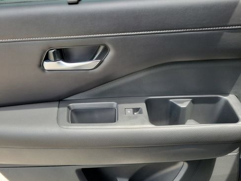 Certified 2024 Nissan Pathfinder SL FWD image 19