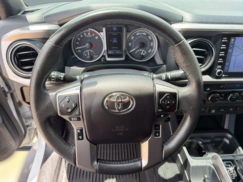 Used 2022 Toyota Tacoma Limited w/ Nightshade Package AWD/4WD image 16