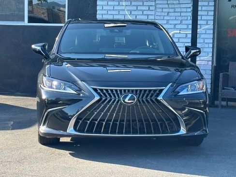 Used 2024 Lexus ES 300h w/ Premium Package FWD image 2