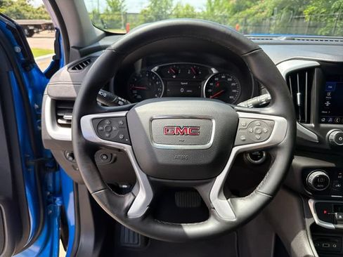 Used 2024 GMC Terrain SLT FWD image 16