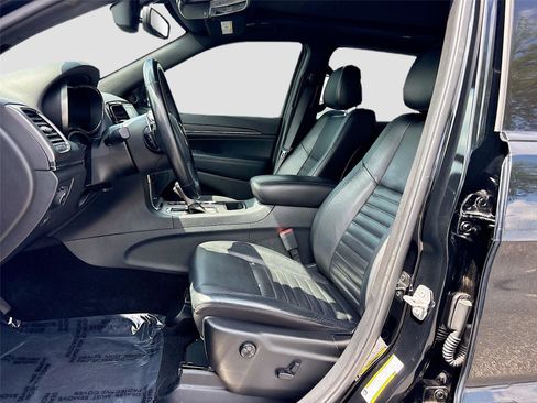 Used 2020 Jeep Grand Cherokee Limited X RWD image 25