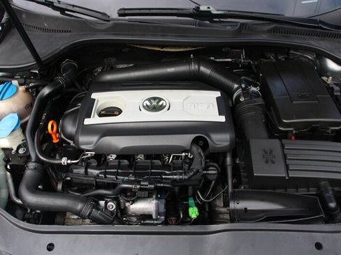 Used 2009 Volkswagen Jetta SEL FWD image 18