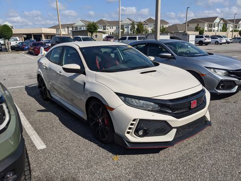 Used 2019 Honda Civic Type R image 15