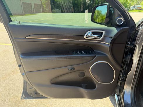 Used 2014 Jeep Grand Cherokee Summit AWD/4WD image 13