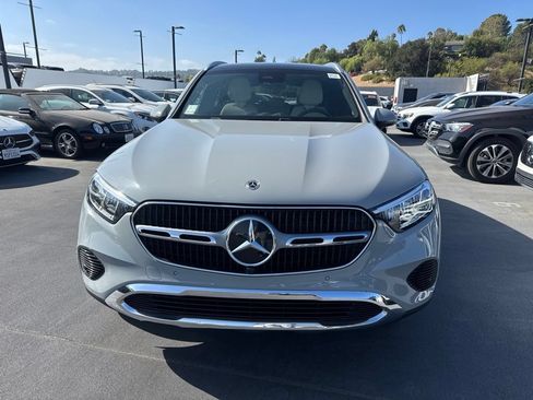 Used 2026 Mercedes-Benz GLC 300 image 2