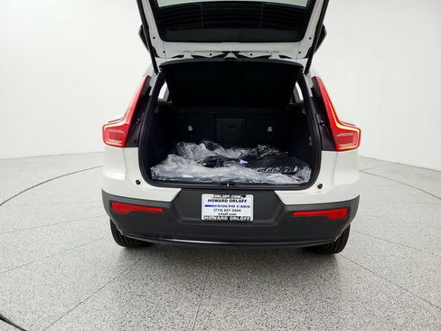 New 2026 Volvo XC40 B5 Plus w/ Protection Package Premier AWD/4WD image 19