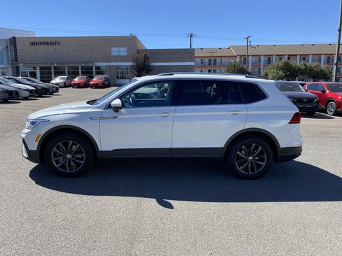 Used 2023 Volkswagen Tiguan SE w/ Panoramic Sunroof Package FWD image 41
