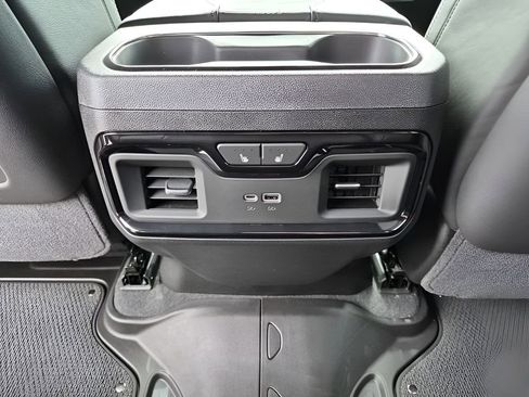 Used 2026 GMC Sierra 2500 AT4X w/ LPO, Black Badging Package image 21