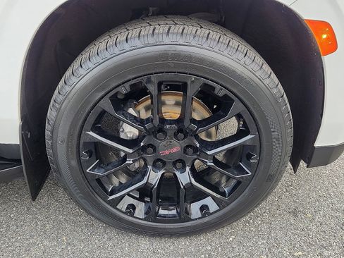 Certified 2022 GMC Yukon XL Denali image 27