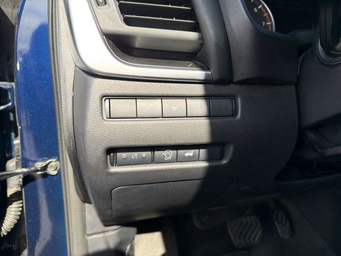 Used 2024 Nissan Rogue SV AWD/4WD image 25