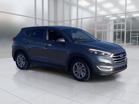 Used 2018 Hyundai Tucson SE image 8