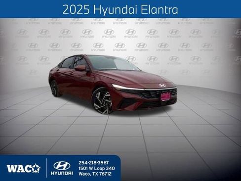 Used 2025 Hyundai Elantra Sport image 1