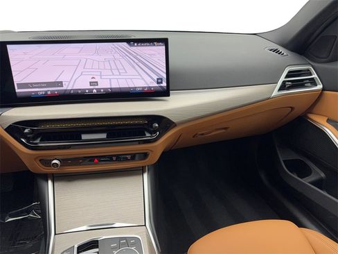 Used 2025 BMW 330i xDrive Sedan w/ Premium Package image 54