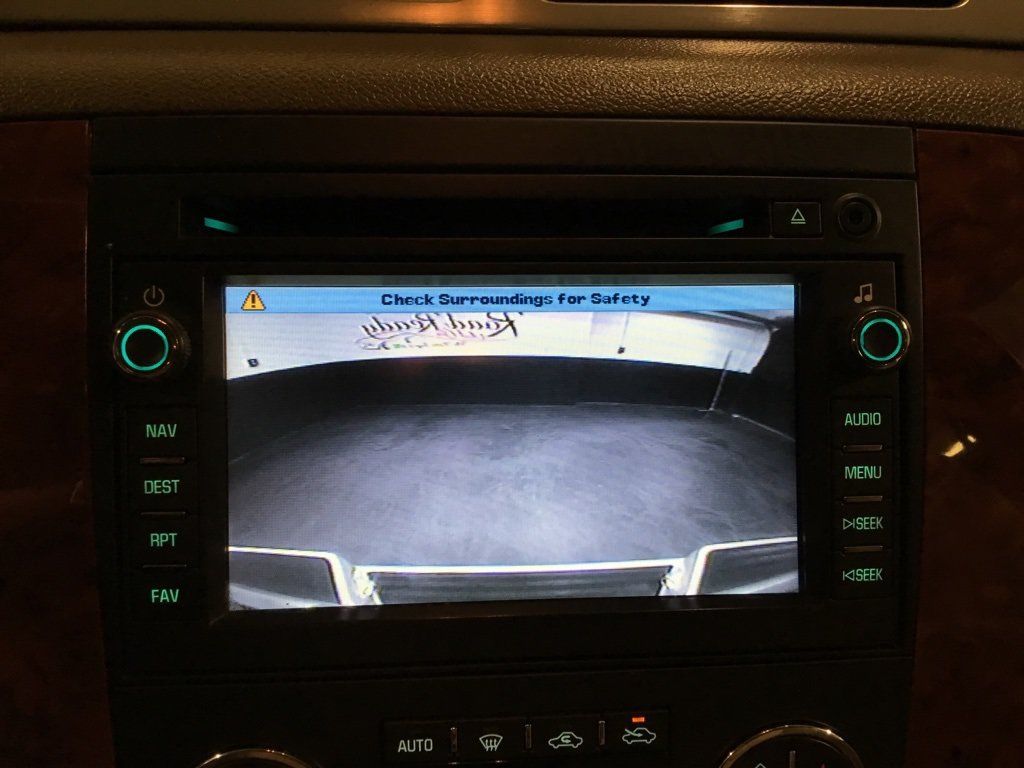 Used 2011 Chevrolet Avalanche LTZ AWD/4WD image 65