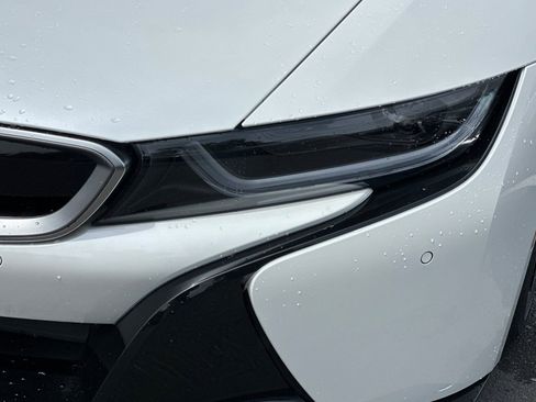 Used 2019 BMW i8 Roadster AWD/4WD image 48