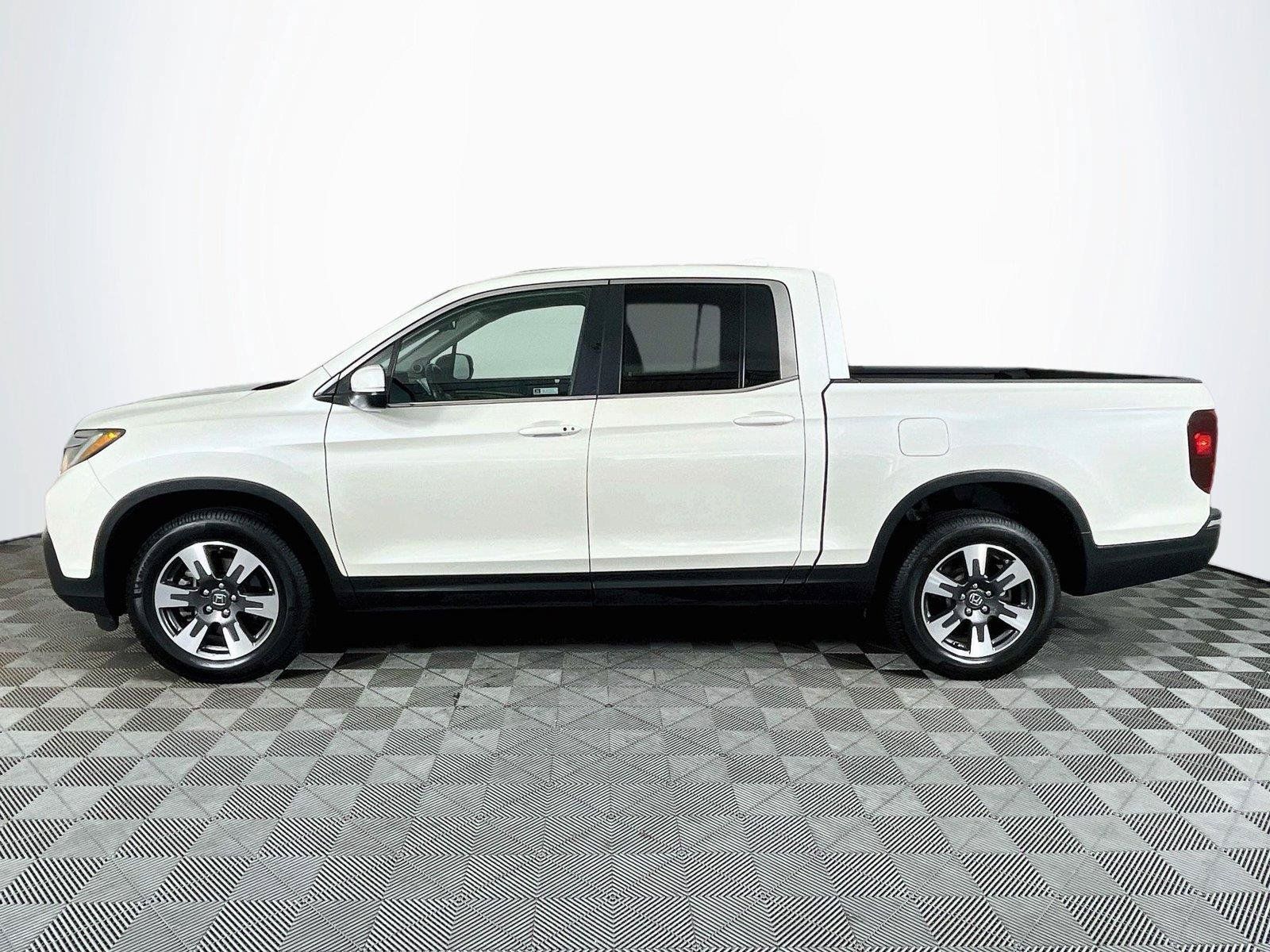 Certified 2019 Honda Ridgeline RTL-T image 4