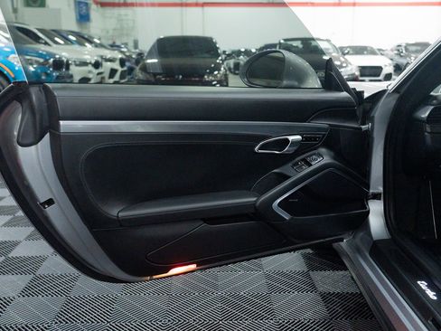 Used 2014 Porsche 911 Turbo AWD/4WD image 21