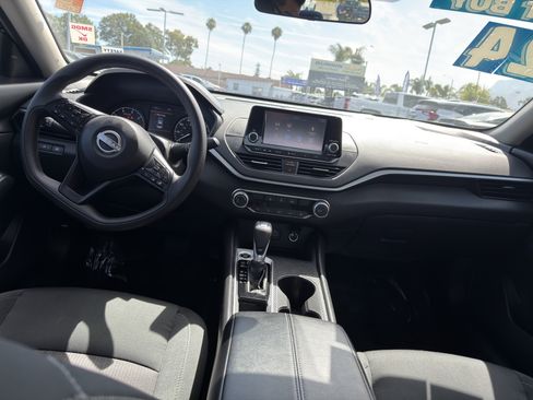 Used 2024 Nissan Altima 2.5 S FWD image 19