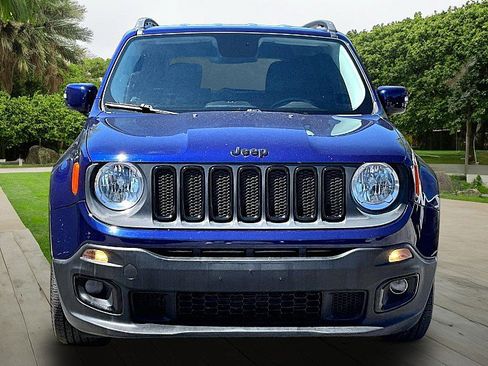 Used 2017 Jeep Renegade Altitude image 3