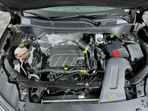 Used 2025 Chevrolet Trax LT image 30