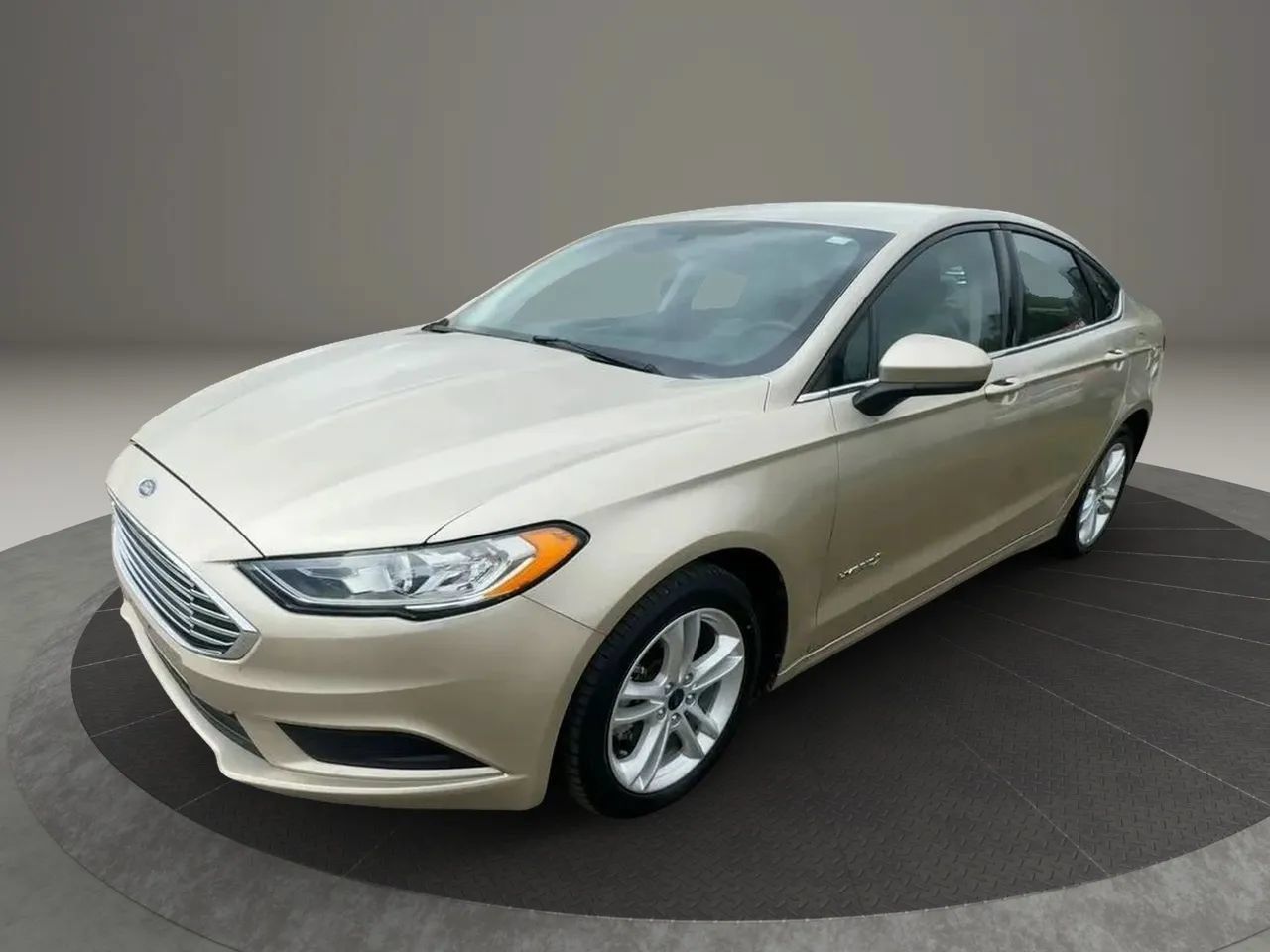 Used 2018 Ford Fusion S FWD image 3