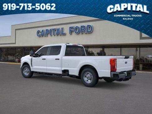 New 2026 Ford F250 XL w/ XL Chrome Package image 4