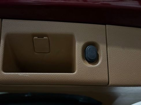 Used 2016 Cadillac Escalade Platinum image 15