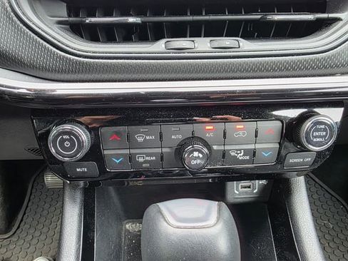 Used 2024 Jeep Compass Trailhawk image 22