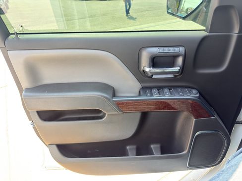 Used 2018 GMC Sierra 1500 SLT AWD/4WD image 28
